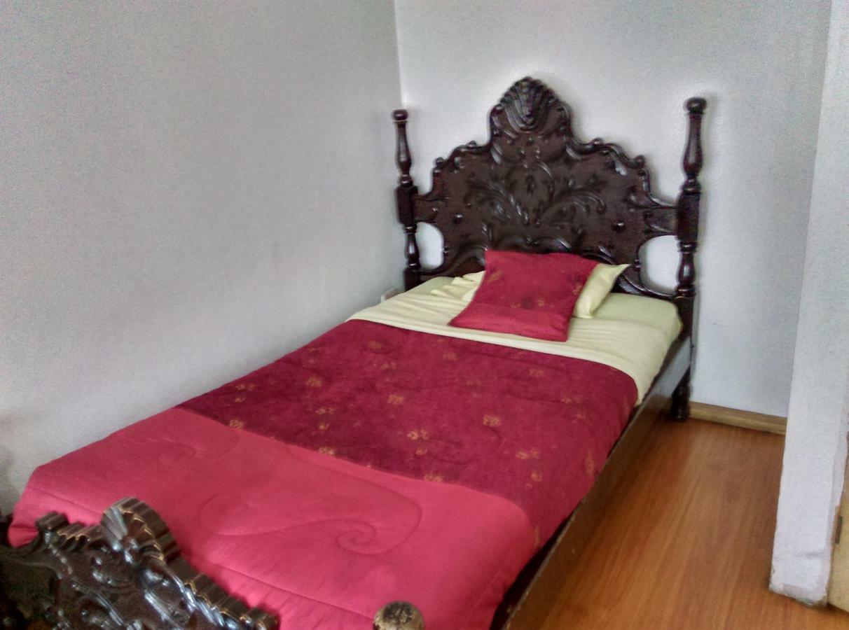 Отель Escocie - Кито Экстерьер фото